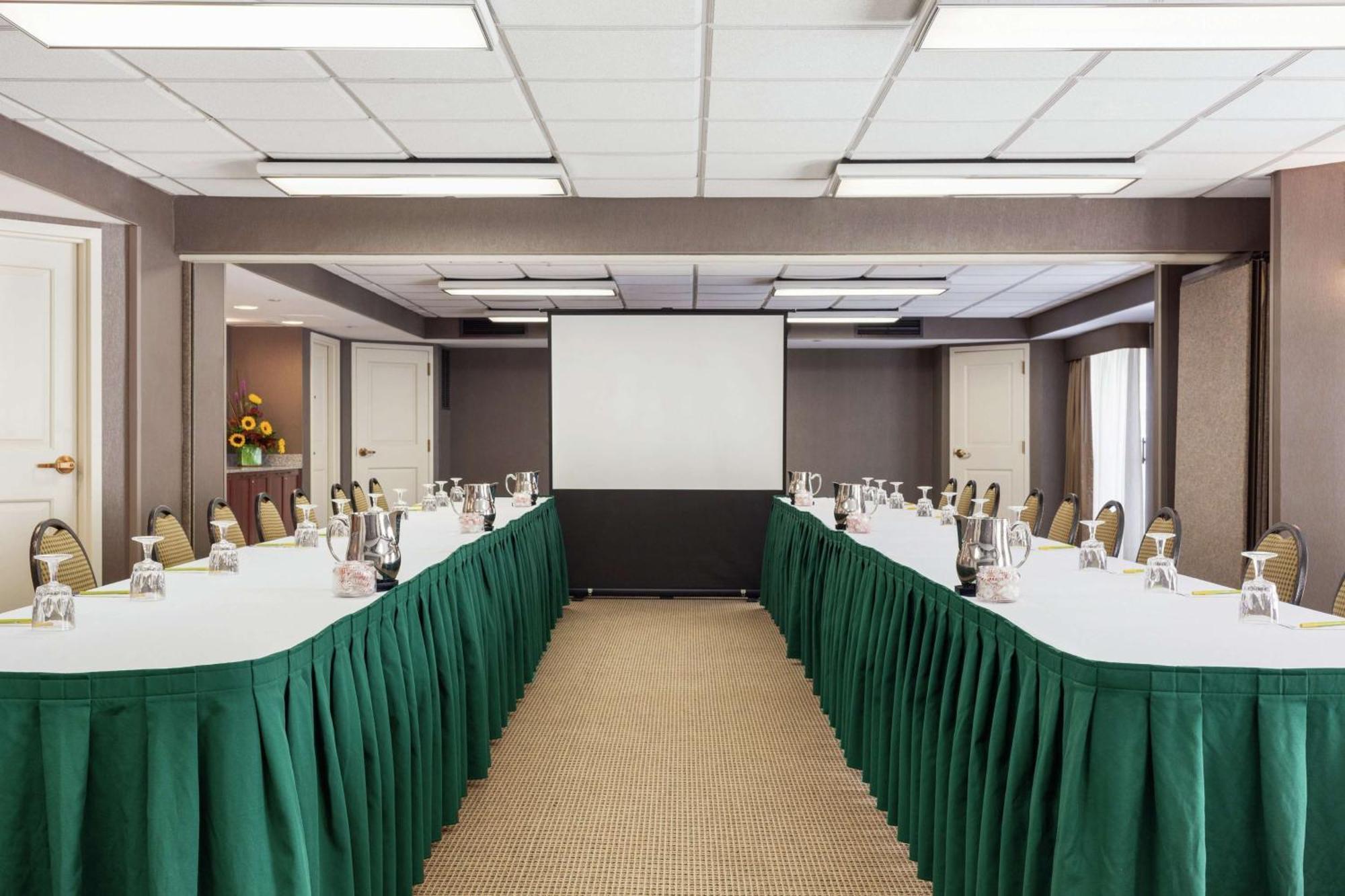 Hilton Garden Inn Lancaster Dış mekan fotoğraf